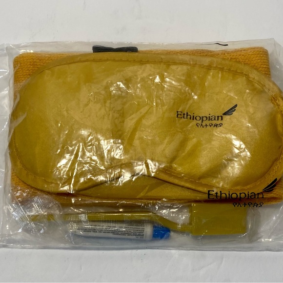 ETHIOPIAN AIRLINES Travel Kit NEW & Sealed Toothbrush, Paste, Socks & Sleep Mask - Picture 2 of 5